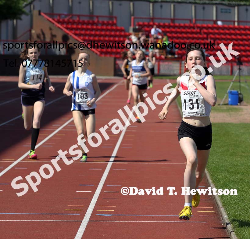 Under-13 girls 800 metres at the North Eastern Championships, Gateshead International Stadium.  Photos: David T. Hewitson/Sports for All Pics